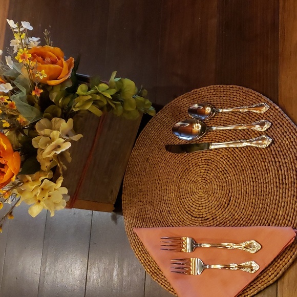 ESTIA GOURMET Cascade Floral 5-Piece Place Setting  - Brand New Old Stock / NWT - Picture 2 of 9